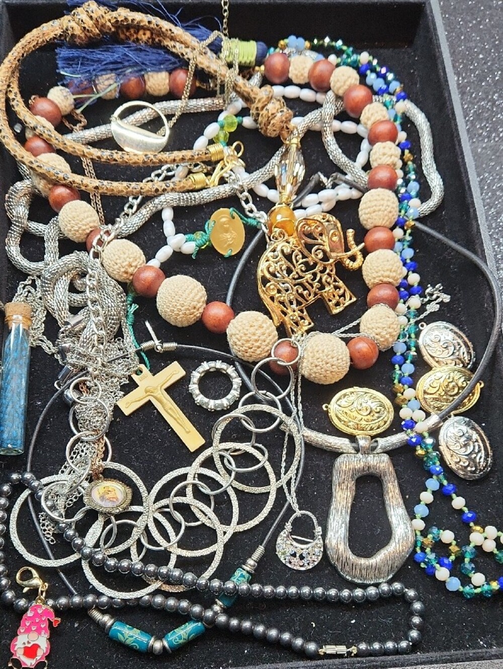Mixed Bracelet & Necklace Jewelry Lot - Gold, Silver, and Natural Tones - Picture 3 of 15